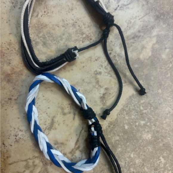 Leather adjustable stable bracelets. - Picture 2 of 2